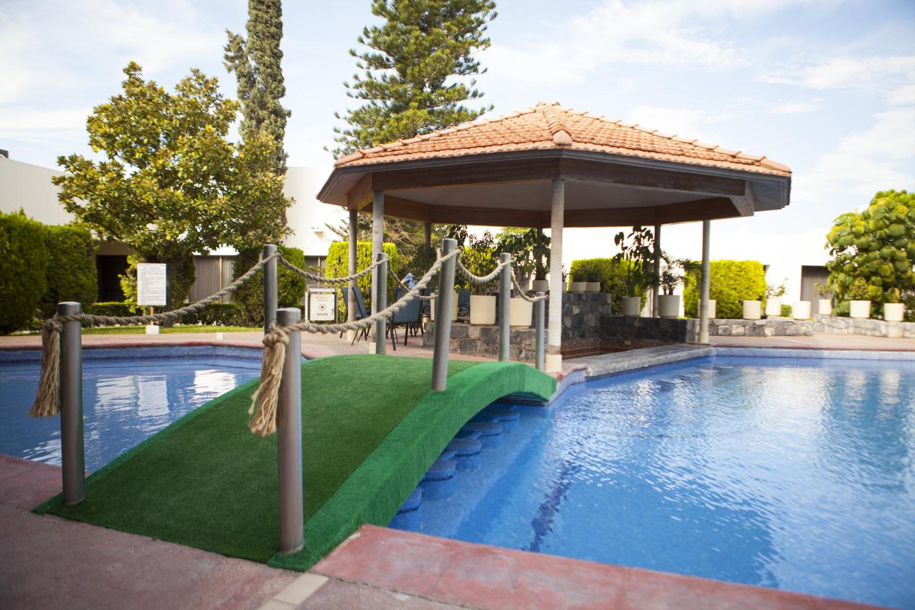 Hotel Paradise Inn 2/46
