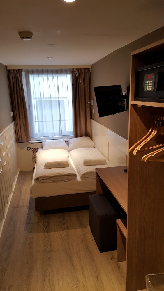 Hotel Old Quarter 45/72