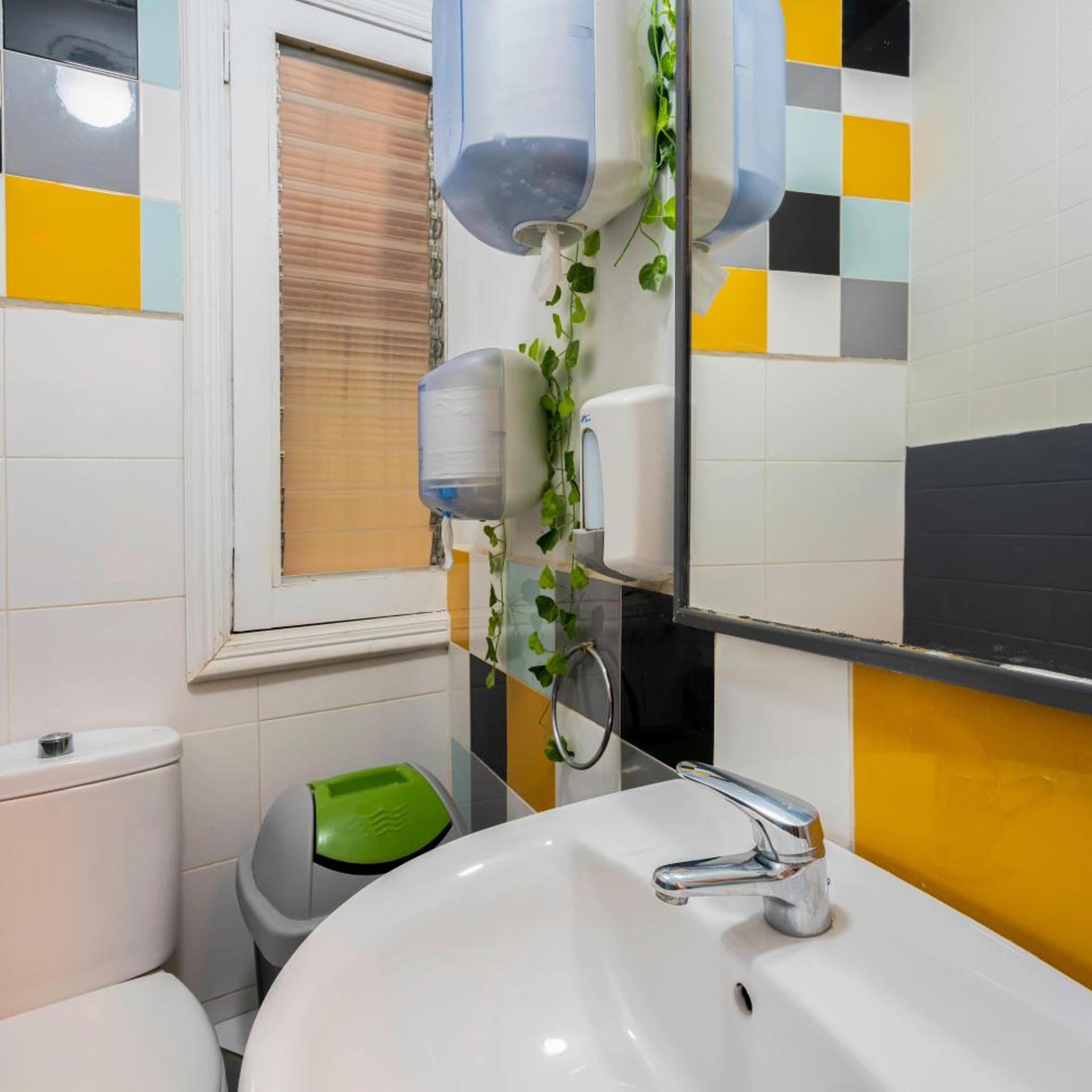 Casa Barcelo Hostel 46/55