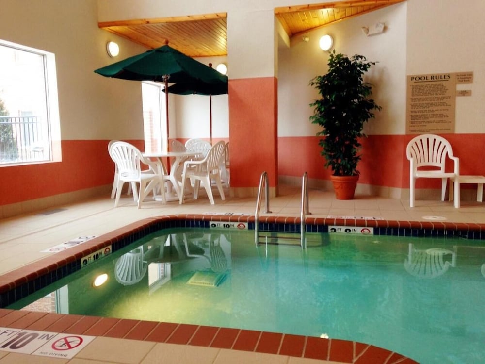 Grandstay Residential Suites Hotel - Sheboygan 2/69