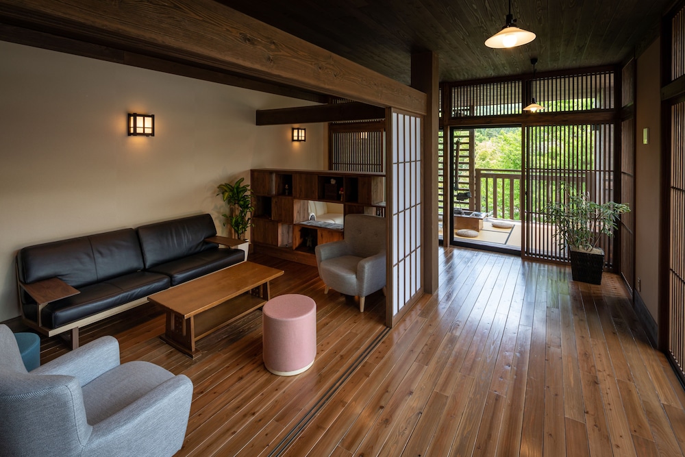 Kurokawa Onsen Ryokan Nanjoen 28/35