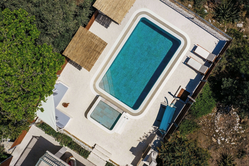 Emerald Villas 30/50