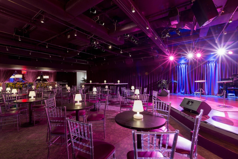 YOTEL New York Times Square, Select by Hilton 36/42