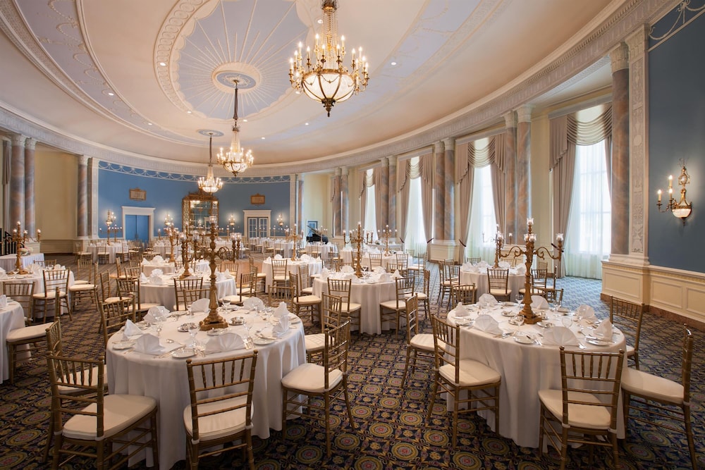 Fairmont Chateau Laurier Gold Experience 15/24