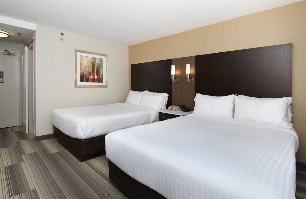 Holiday Inn Express San Diego Downtown 18/56