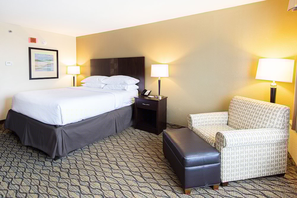 Holiday Inn St Louis Arpt West Earth City 24/76