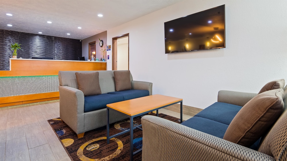 Baymont by Wyndham Danville IL 28/41