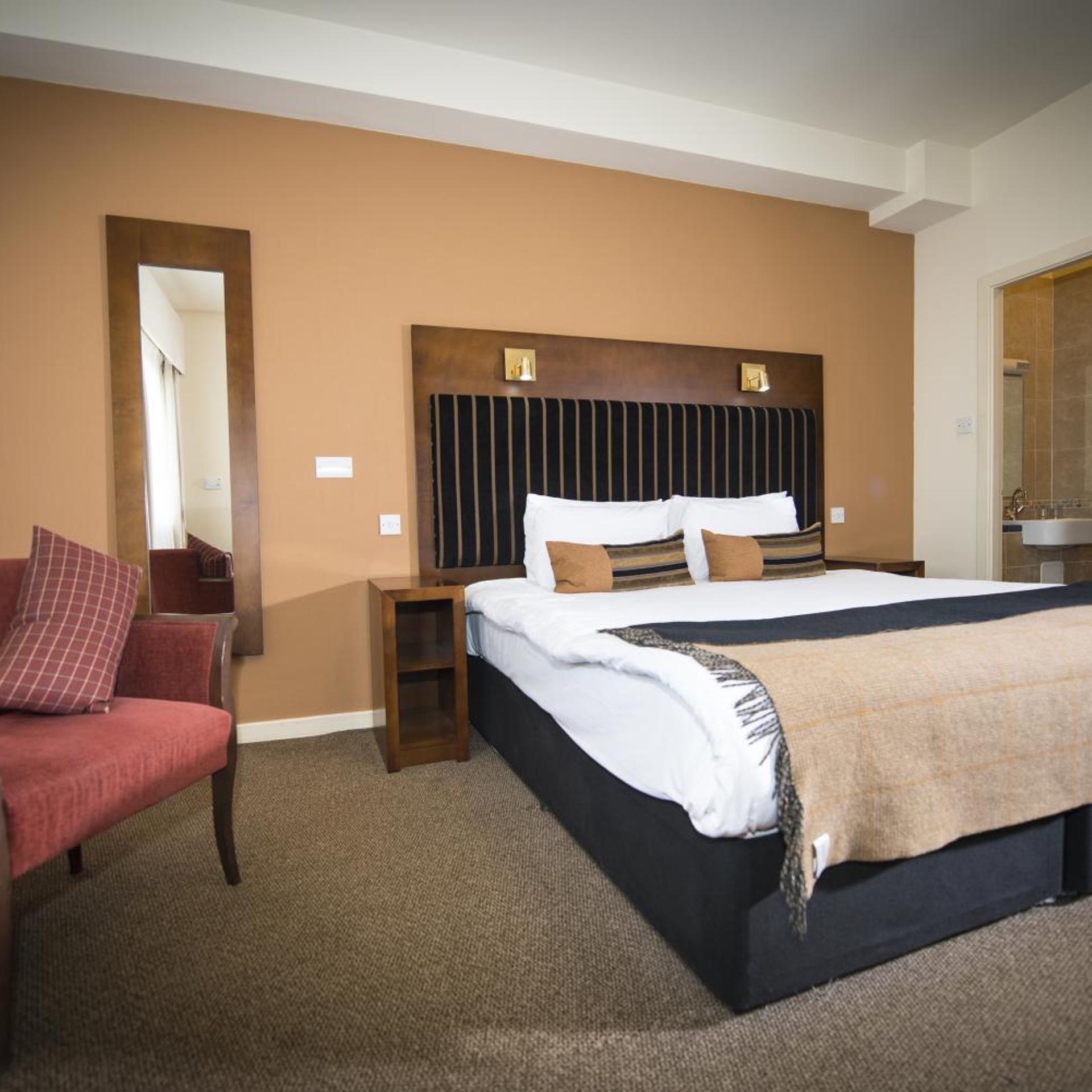 Room, Double or Twin Bed
