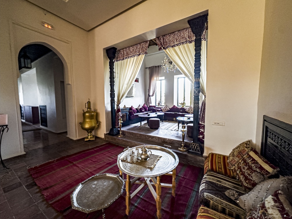 Kasbah Agounsane 44/64
