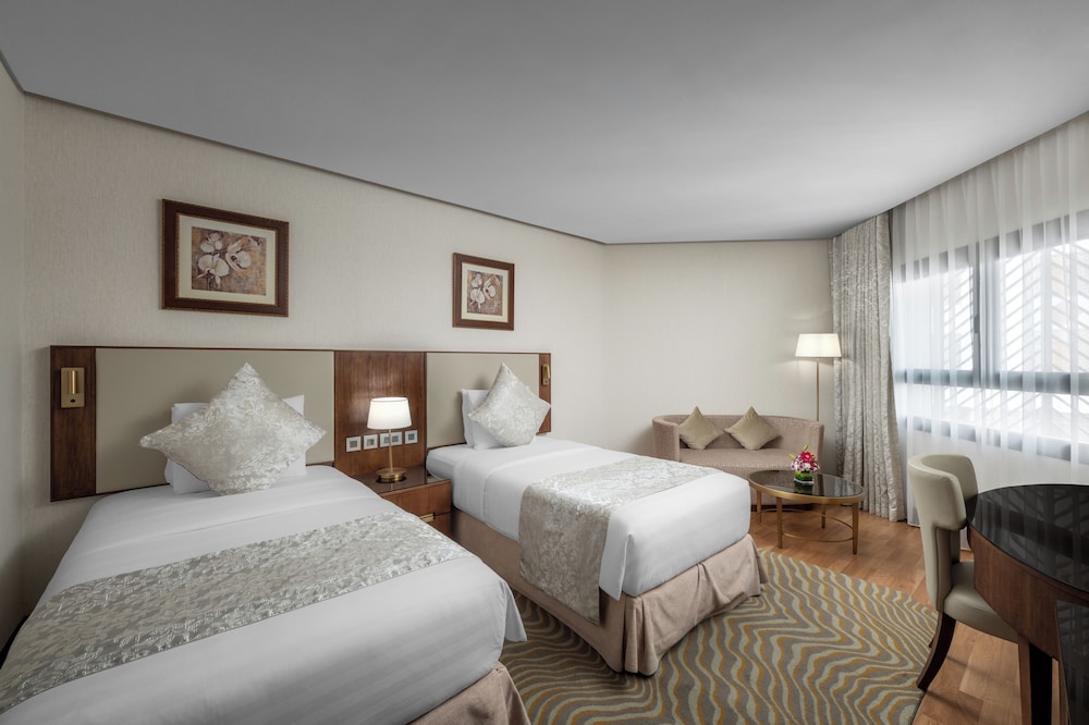 City, Premier, 2 Double and Twin Beds