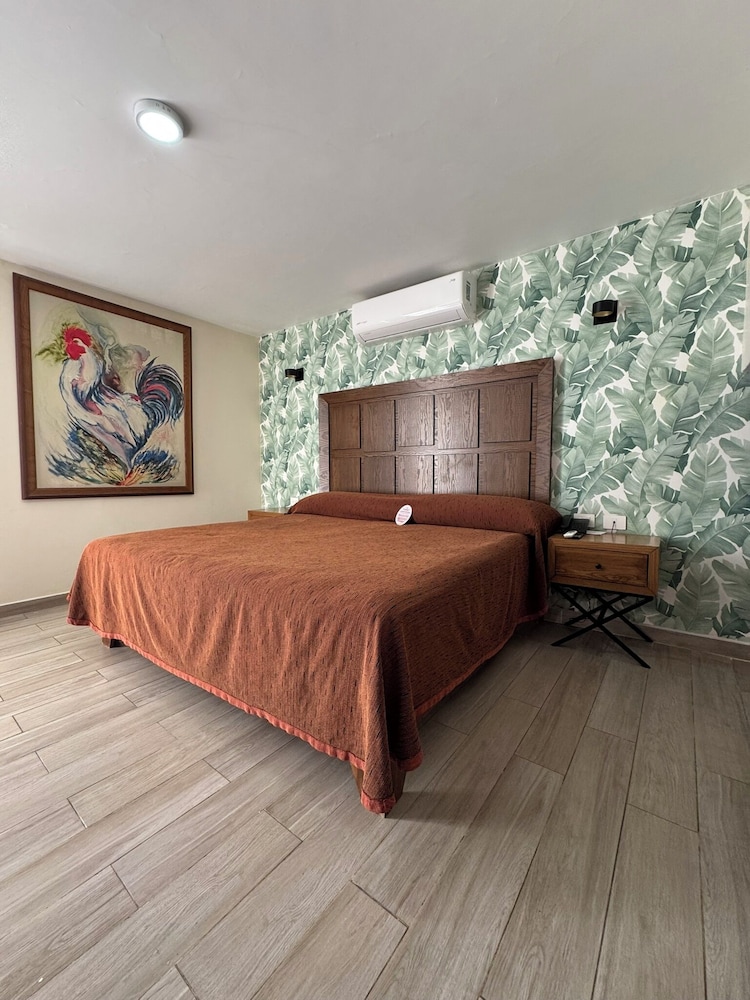 Hotel Isabel 16/65