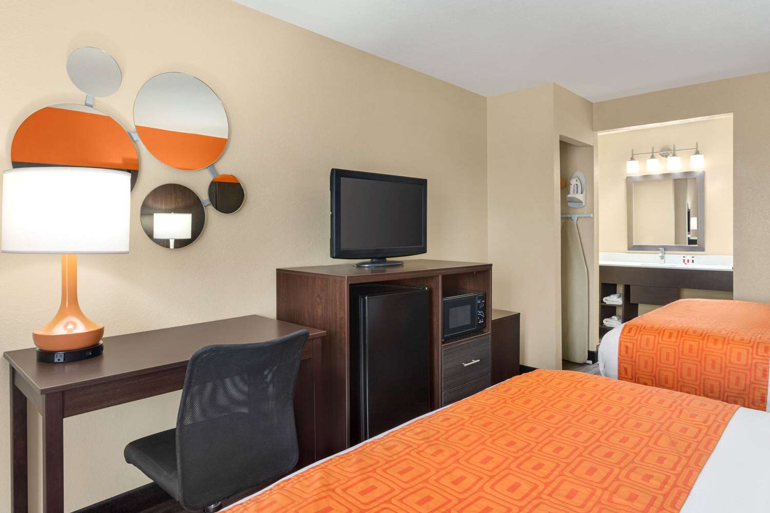 Howard Johnson By Wyndham Pigeon Forge 58/68