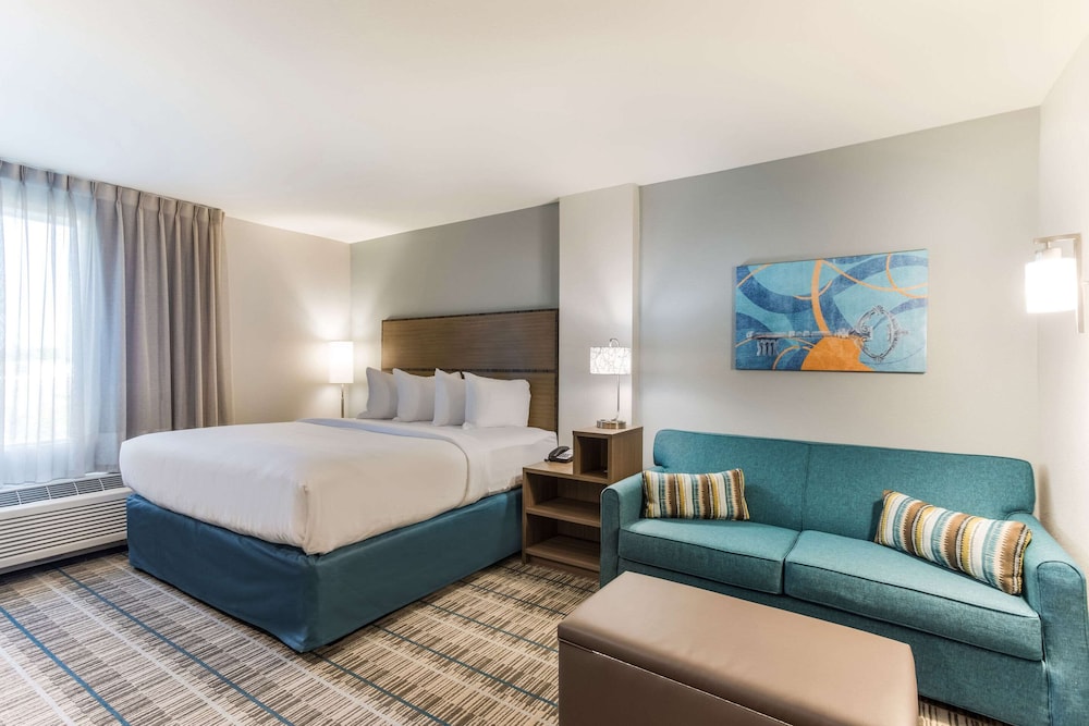Suite, King Bed, Sofa