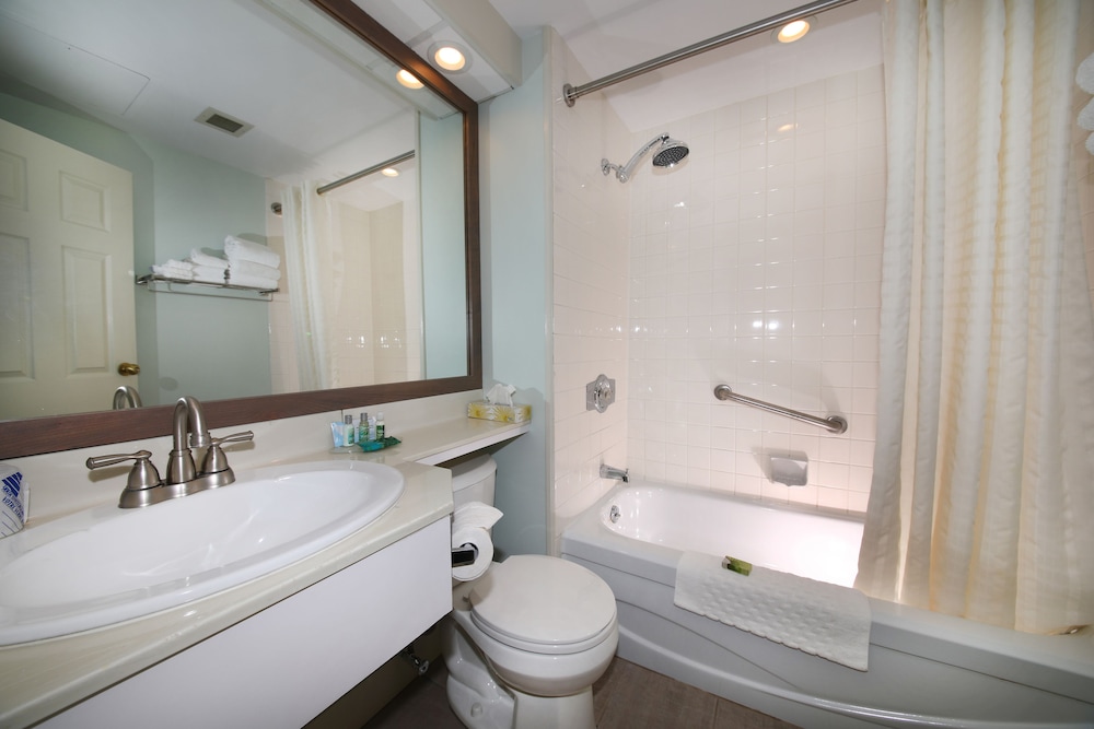 غرفة تقليدية بسرير كينج بإطلالة على المرفأ، Loyalist Country Inn A Lakeview Resort 2/2