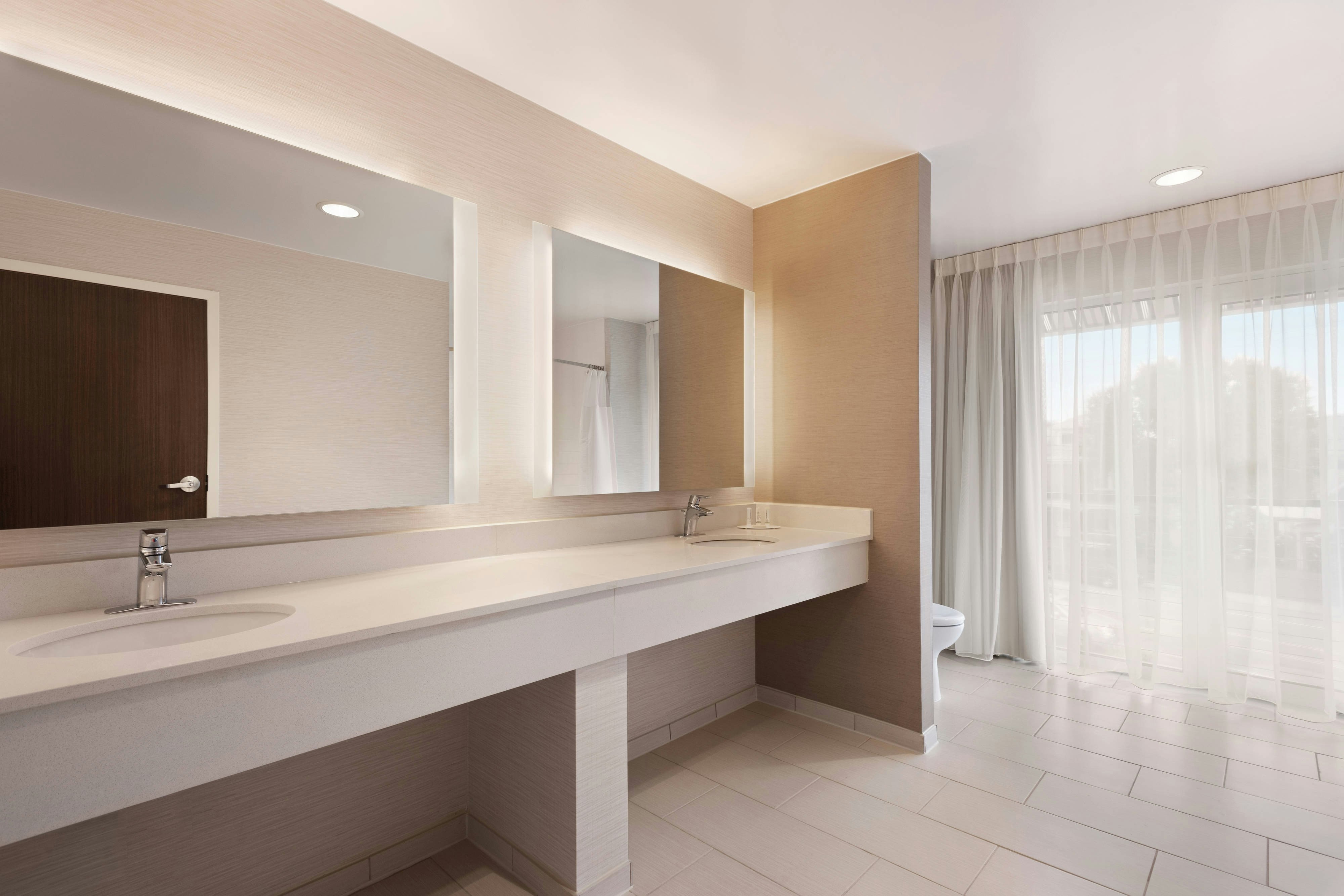 Fairfield Inn & Suites By Marriott Charlottesville Downtown/University Area 31/31