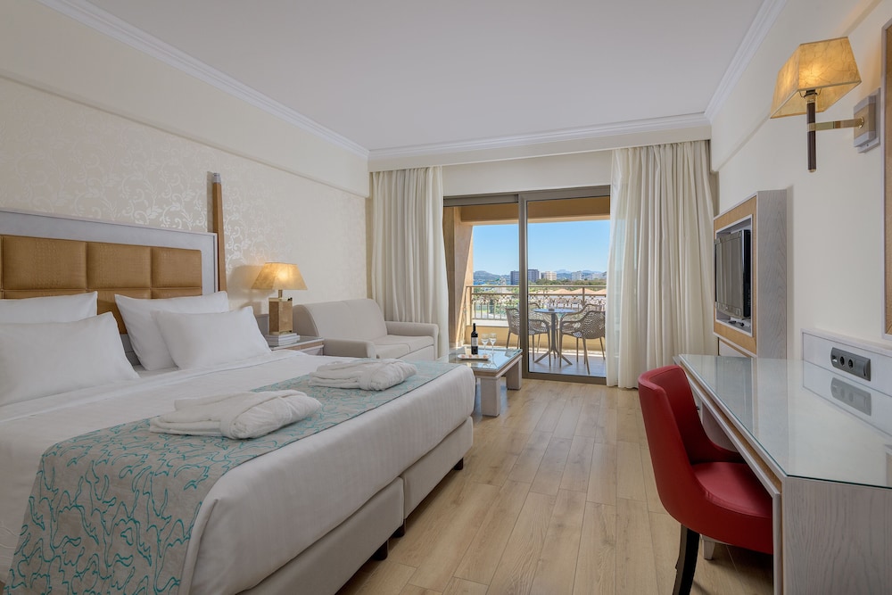 FAMILY SUITE, SIDE SEA VIEW