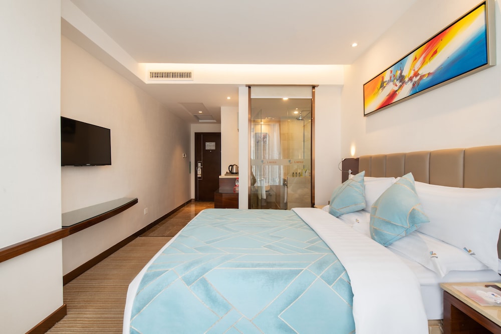 L Hotel Changsheng 25/62