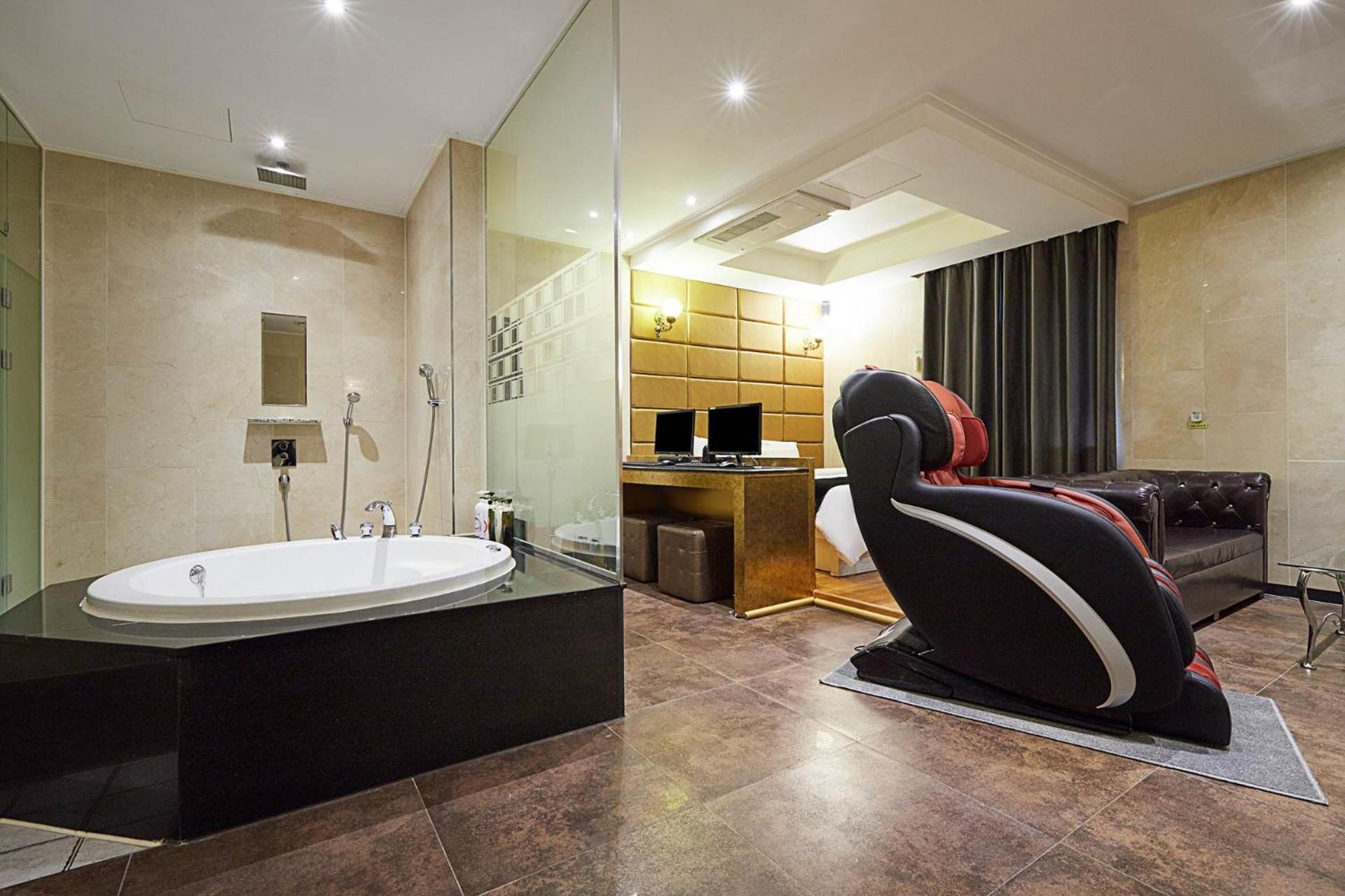 Blixx Hotel 47/50