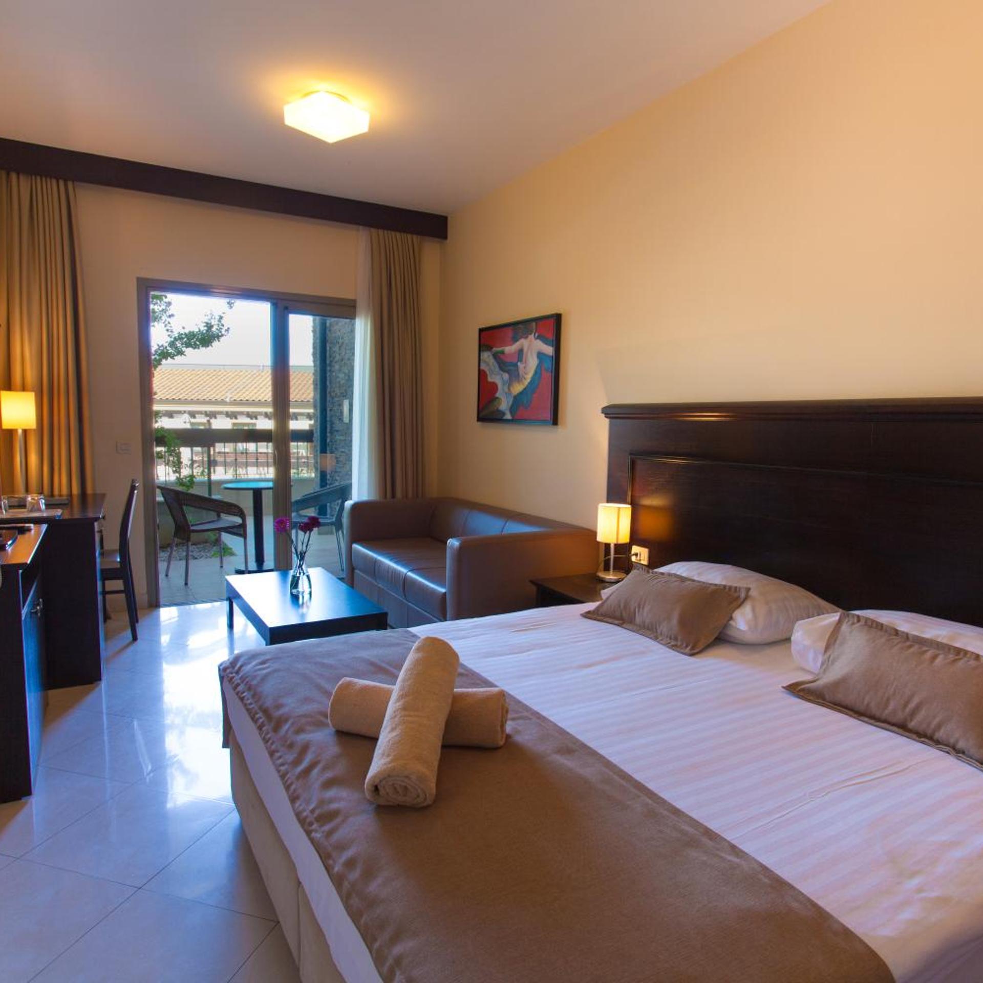 Superior, Double Bed, Private Garden, Terrace
