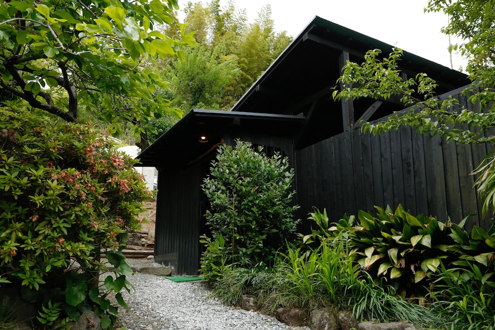 Auberge Yuraku 49/50