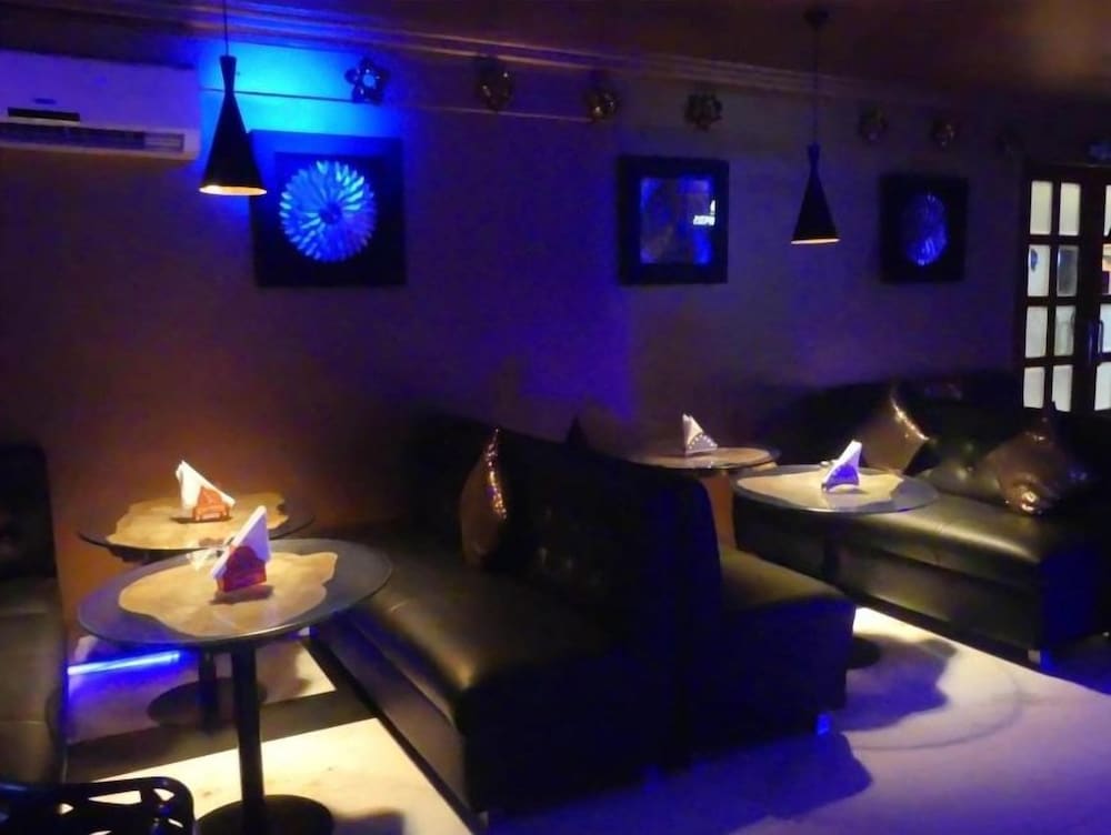 MEENAKSHI'S SUNSHINE HOTEL 15/29