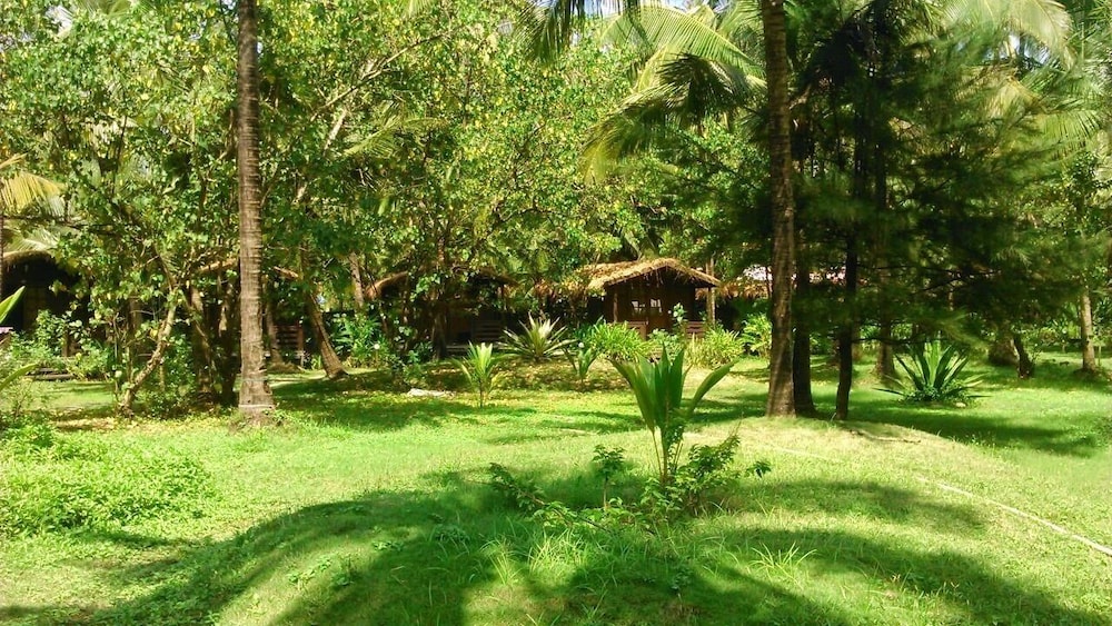 MONTEGO BAY BEACH VILLAGE 30/50