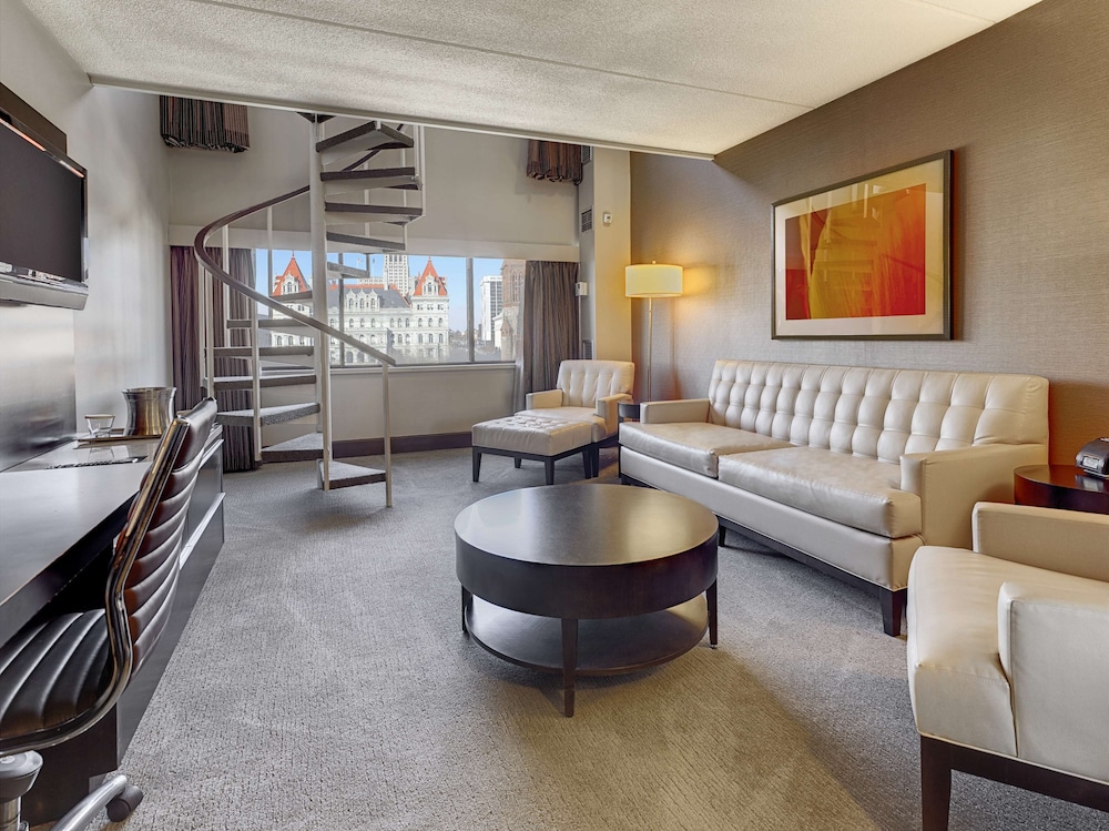 Hilton Albany 37/80