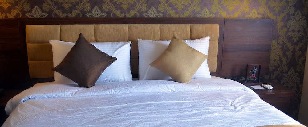 Hotel Safira Magelang 11/16