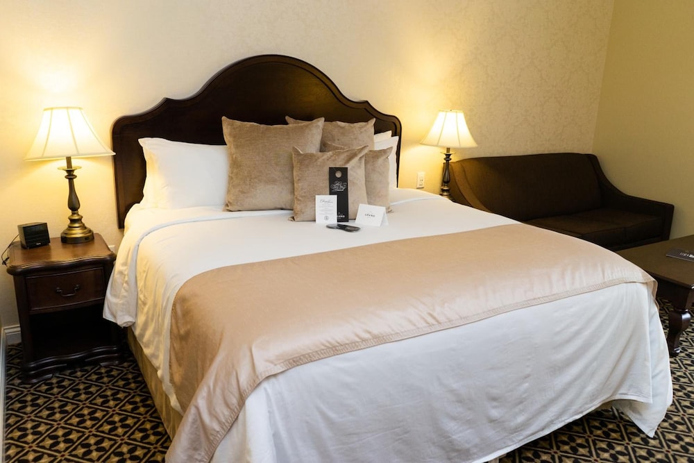 The Mount Vernon Grand Hotel 9/45