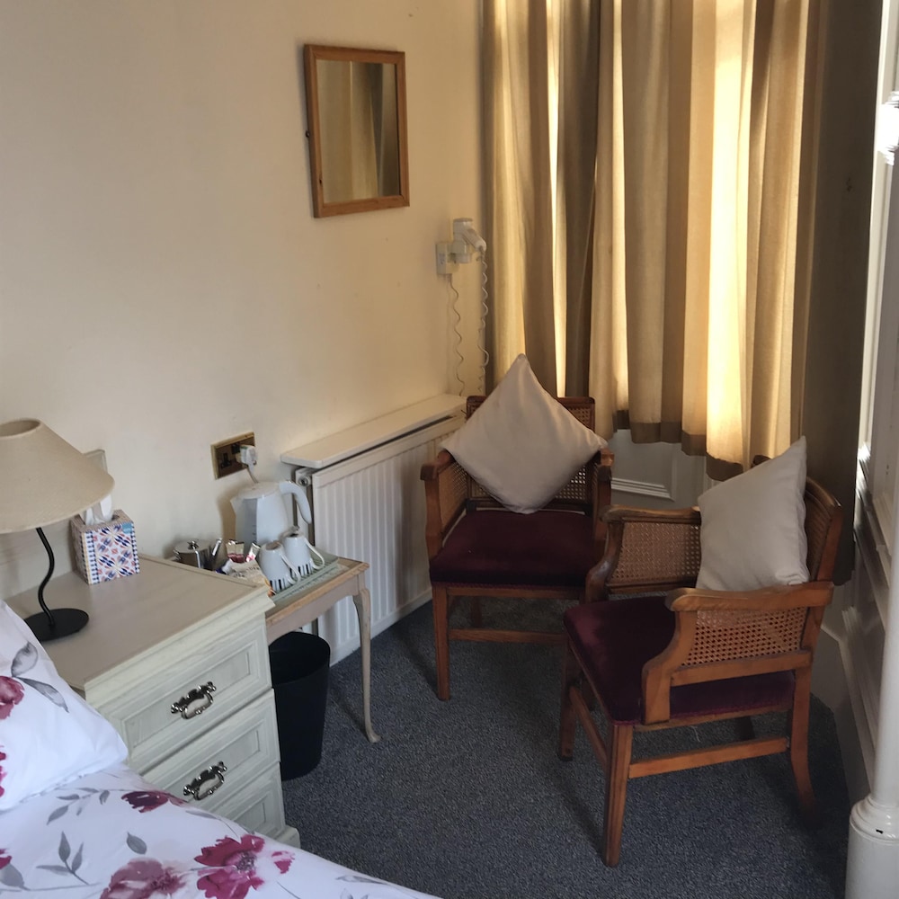 Dorstan Guest House 45/72
