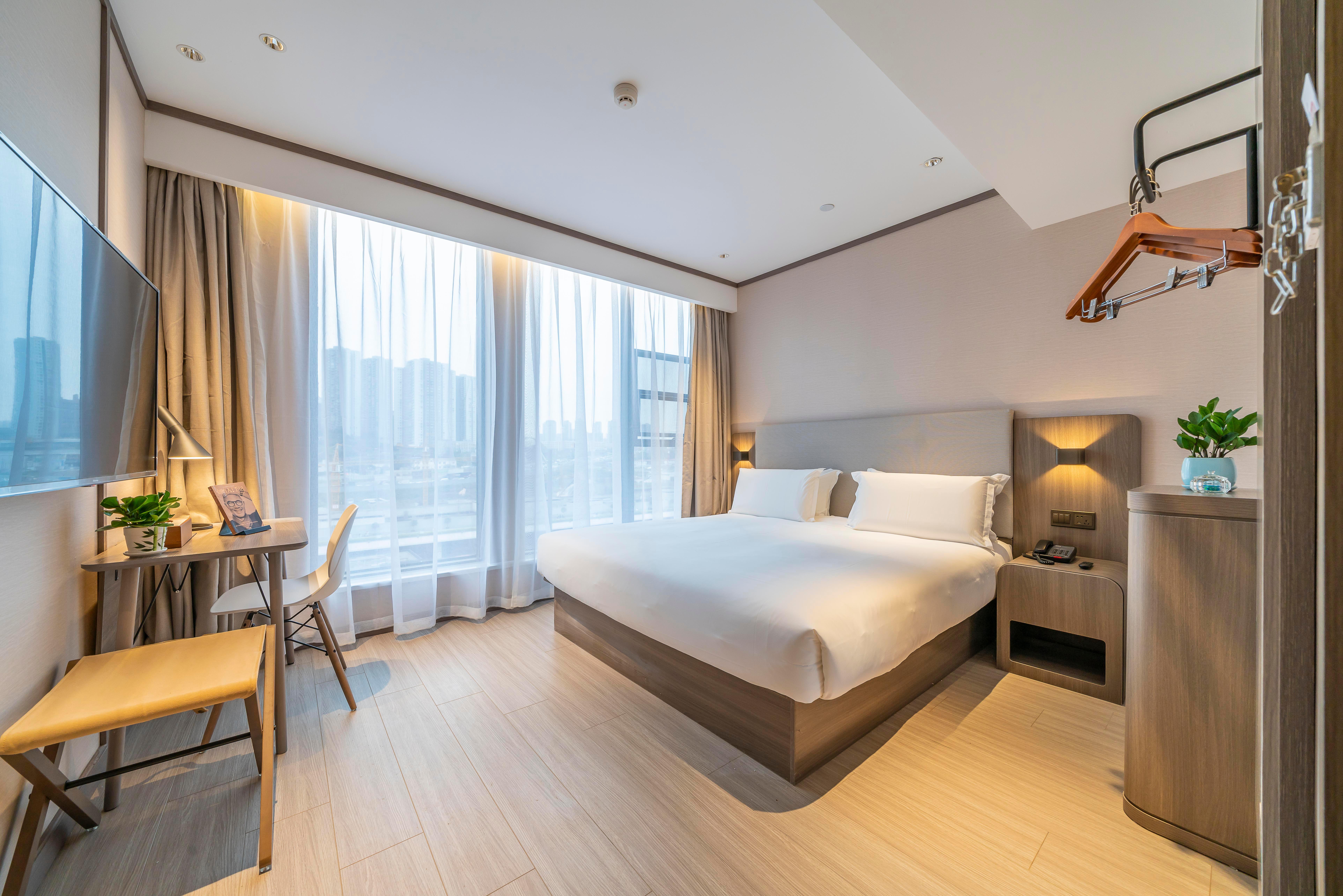 Business, Double Bed