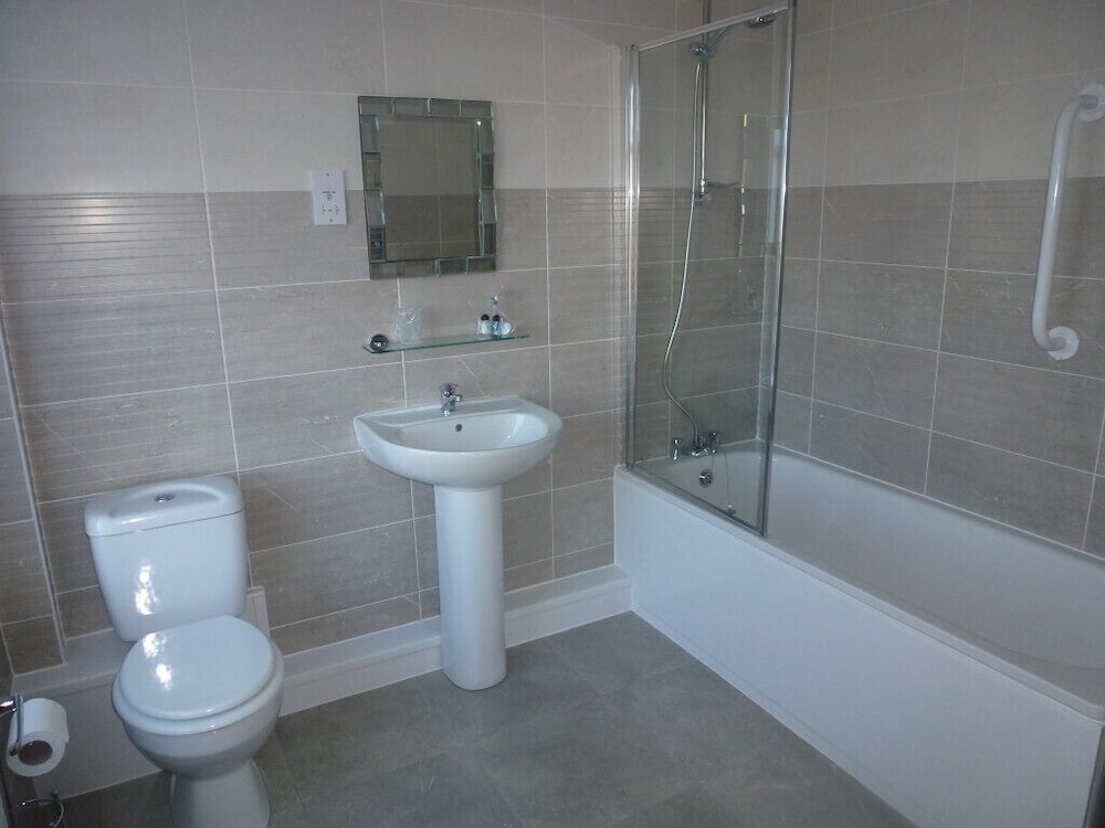 Orrell Park Hotel 51/53