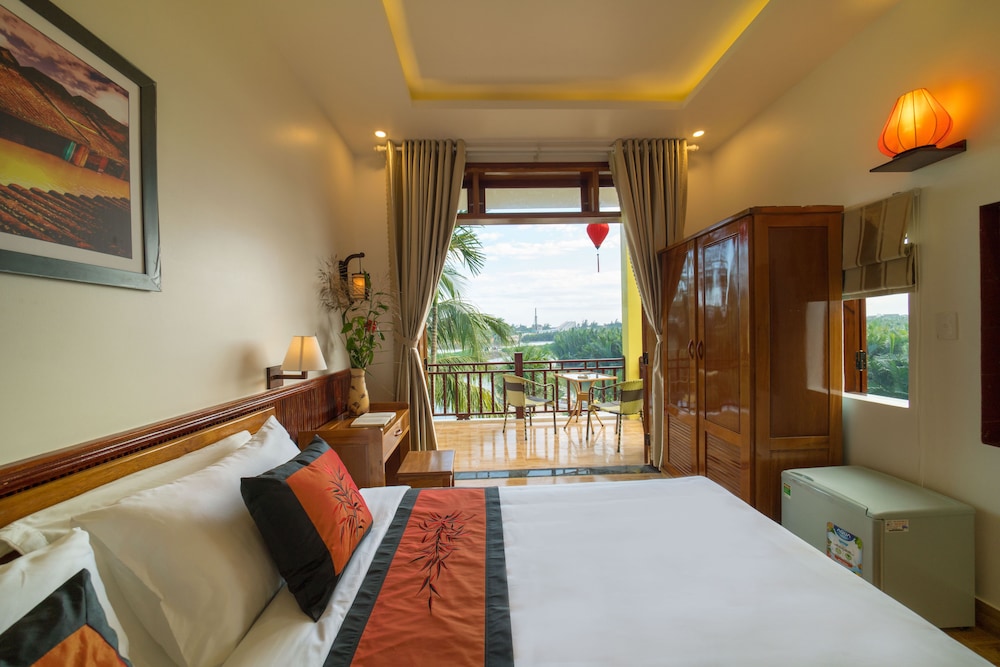 PANORAMIC, DOUBLE BED, LAKE VIEW