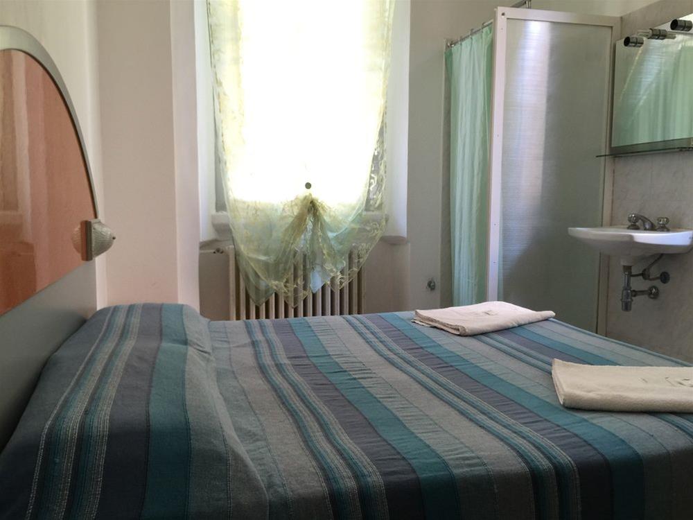 Hotel Adelchi 14/35