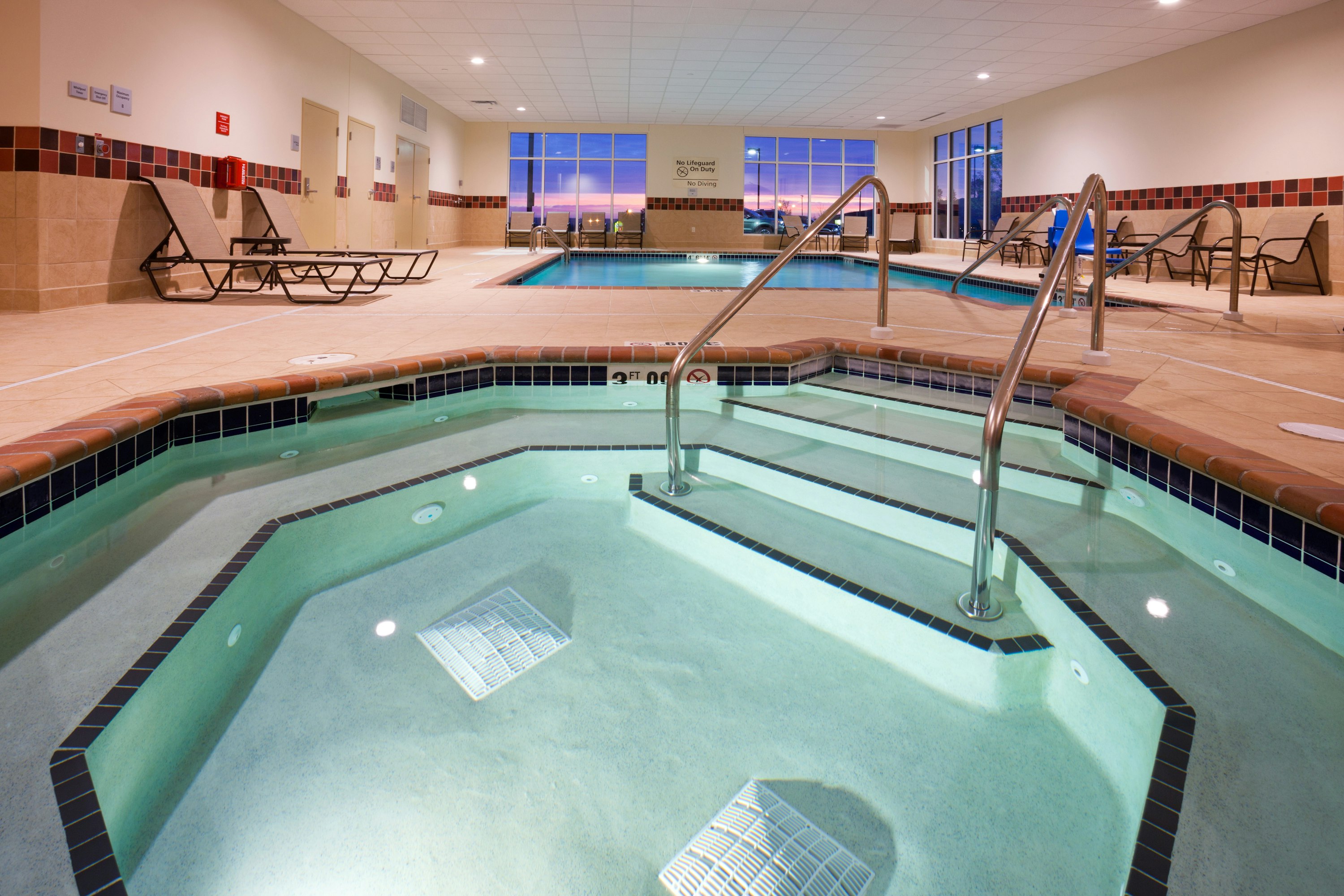 Hampton Inn & Suites Minot Airport 5/17