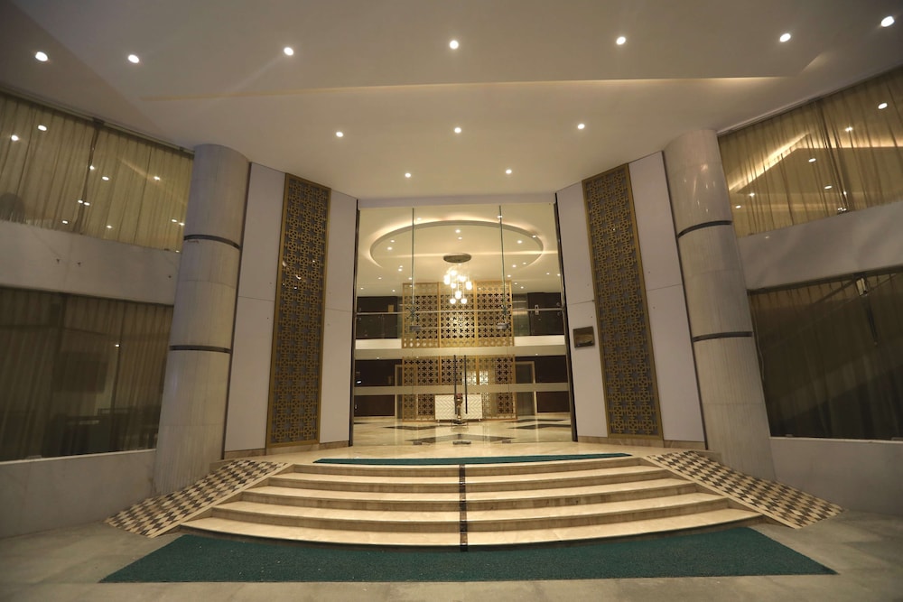 Shravanthi Sarovar Portico Bengaluru 5/50