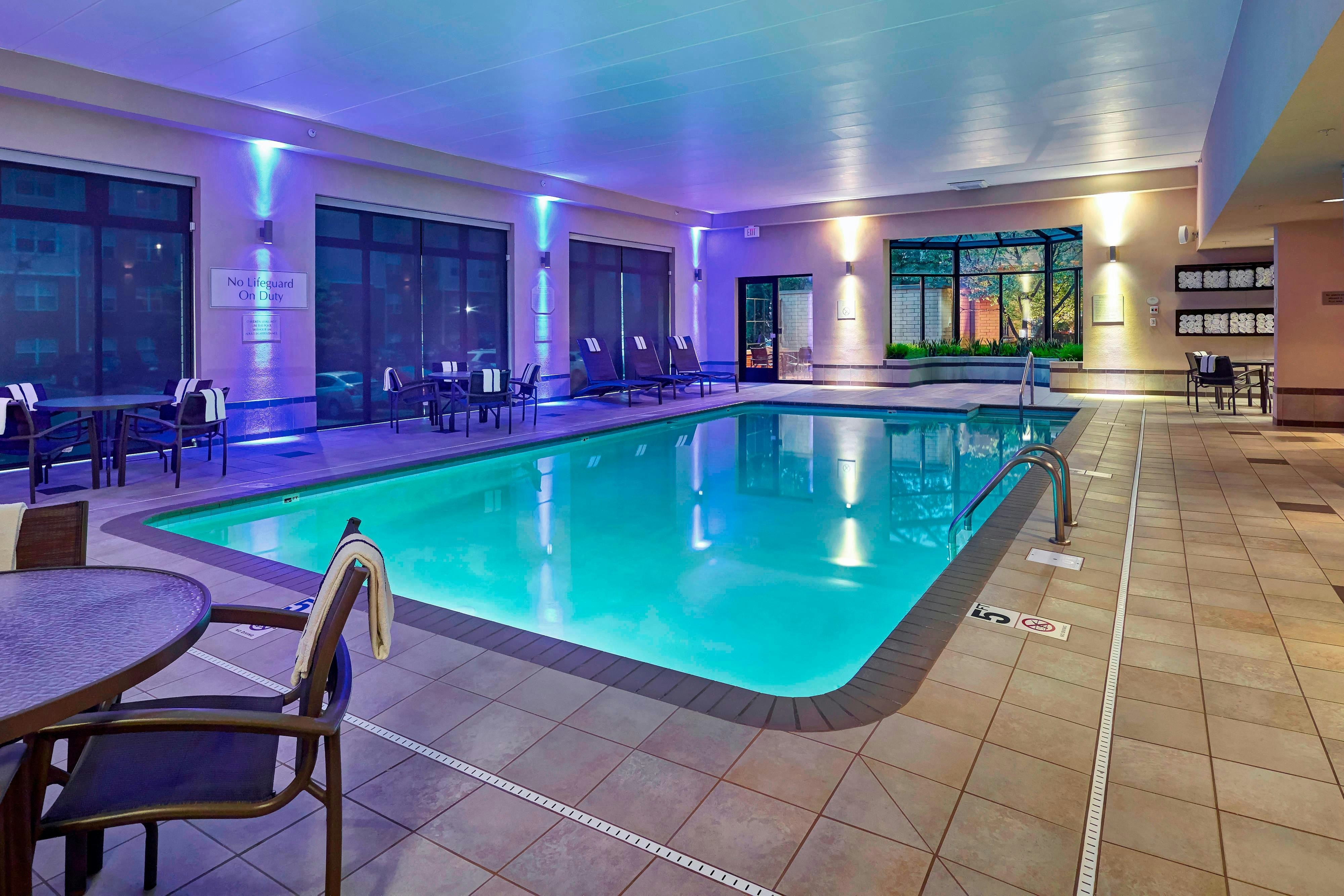 Courtyard By Marriott Bloomington By Mall Of America 20/38