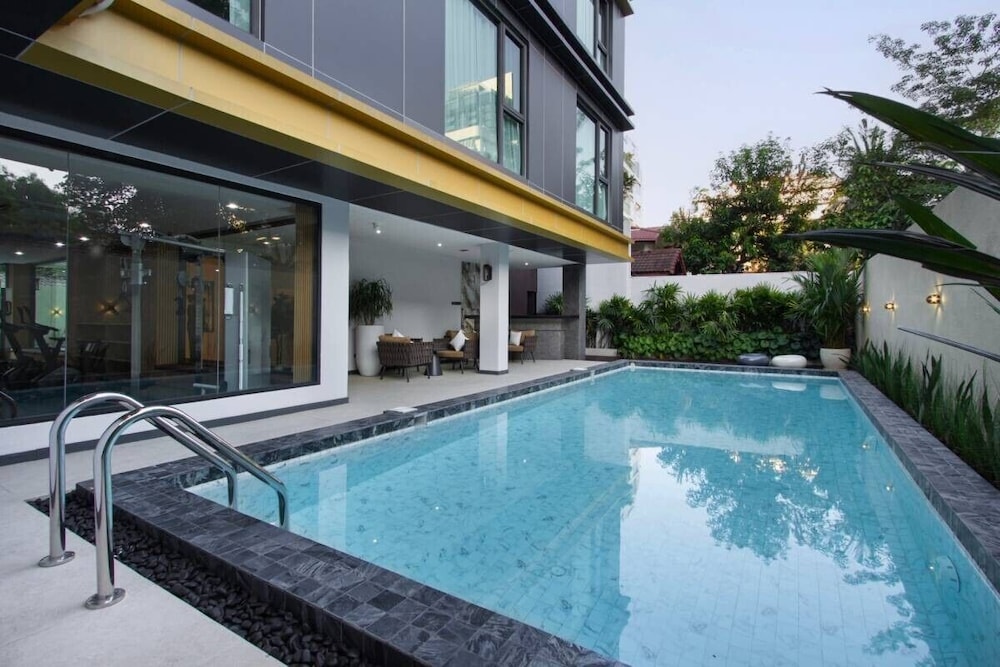 Aquila Hotel Bangkok 17/19