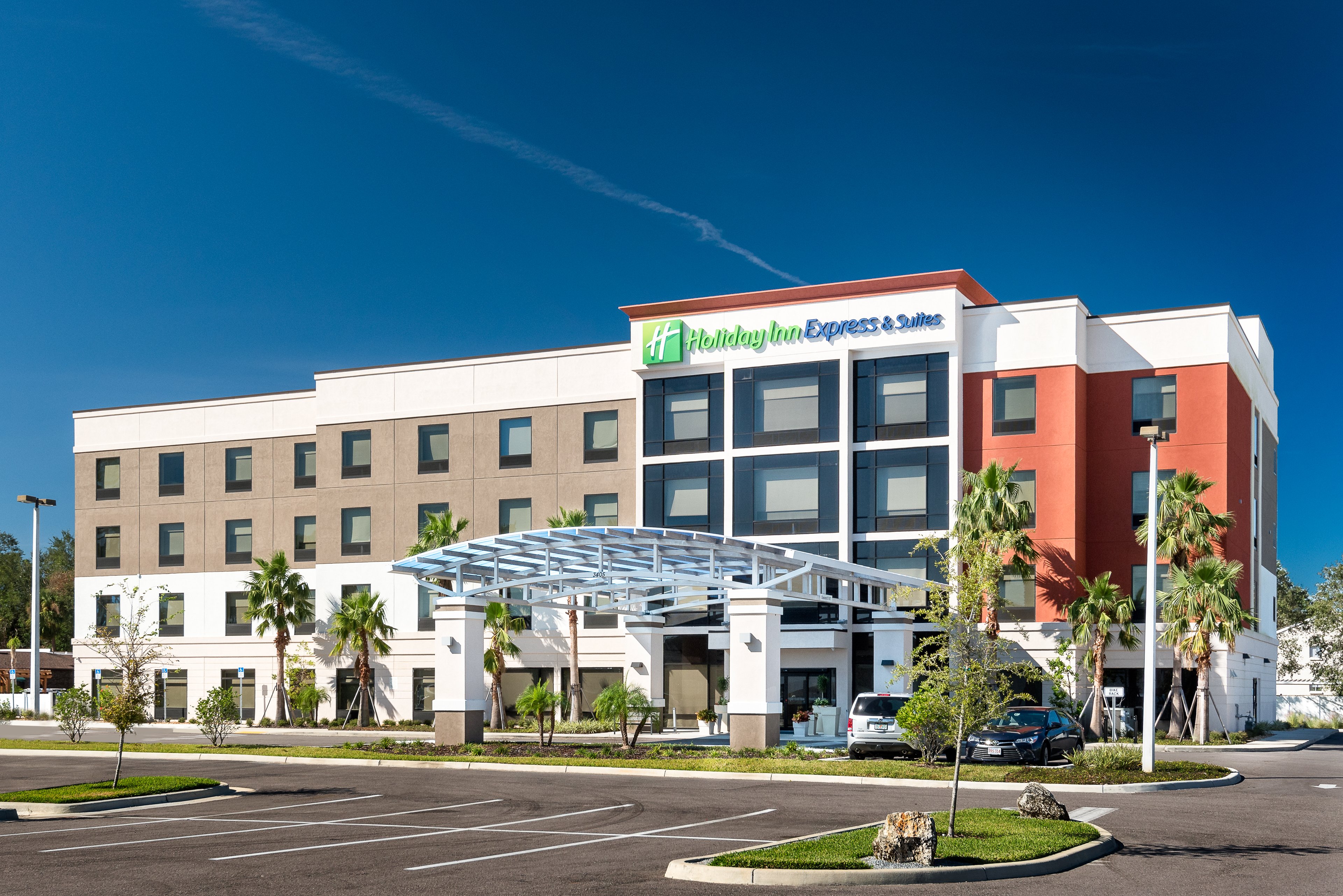 Holiday Inn Express And Suites Lakeland South 4/50