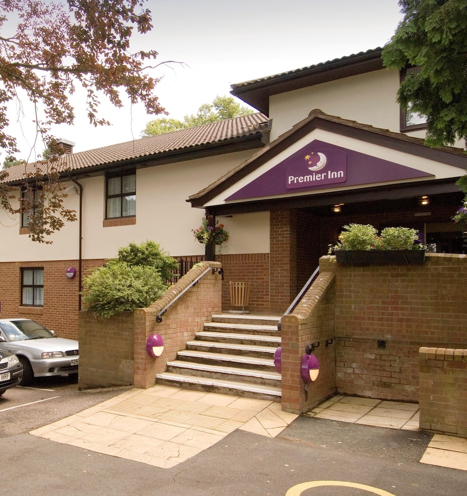 Premier Inn Kings Langley 25/27