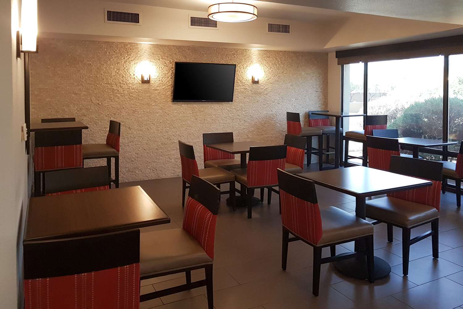 Comfort Inn I-10 West at 51st Ave 23/39