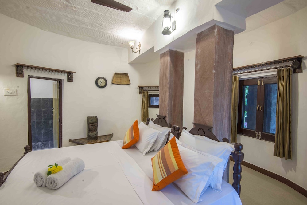 MANDORE GUEST HOUSE A LEAFY HERITAGE RESORT 11/35