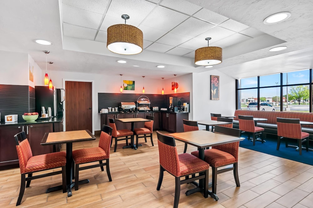 restaurant cafeteria
