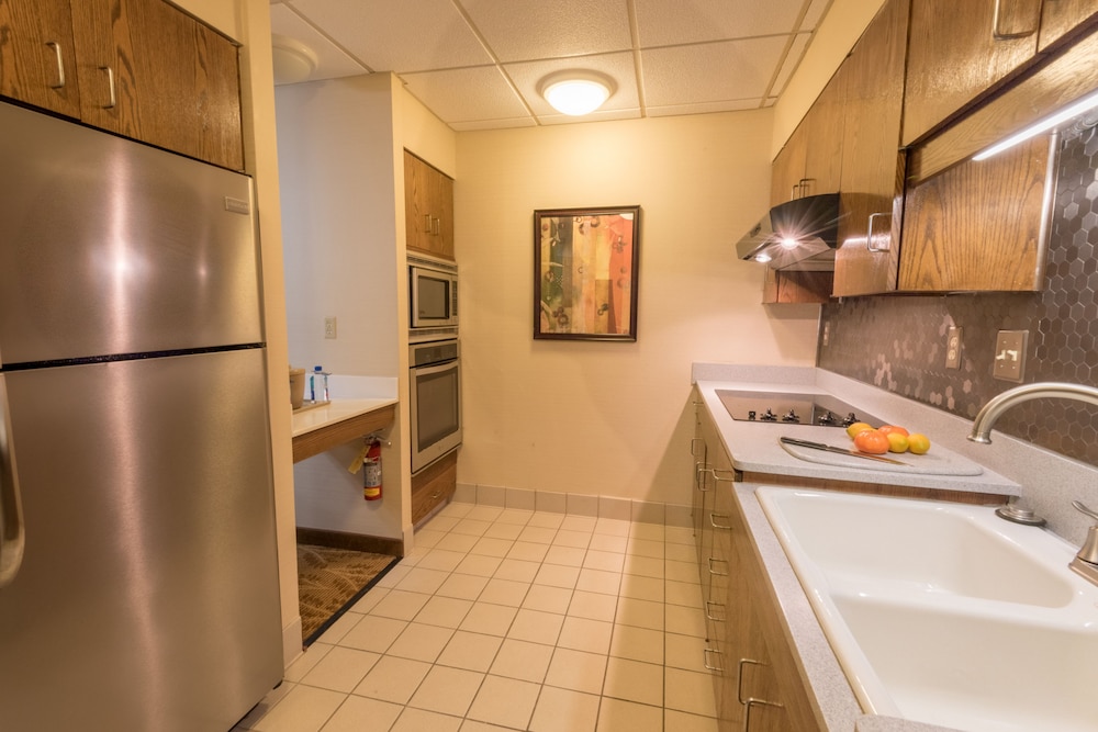 Kahler Inn and Suites - Mayo Clinic Area 52/60