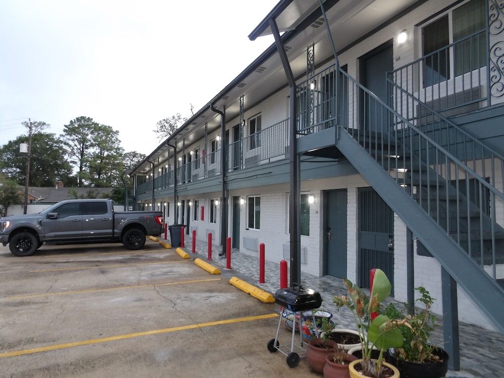 Southmore Boulevard Motel 22/25