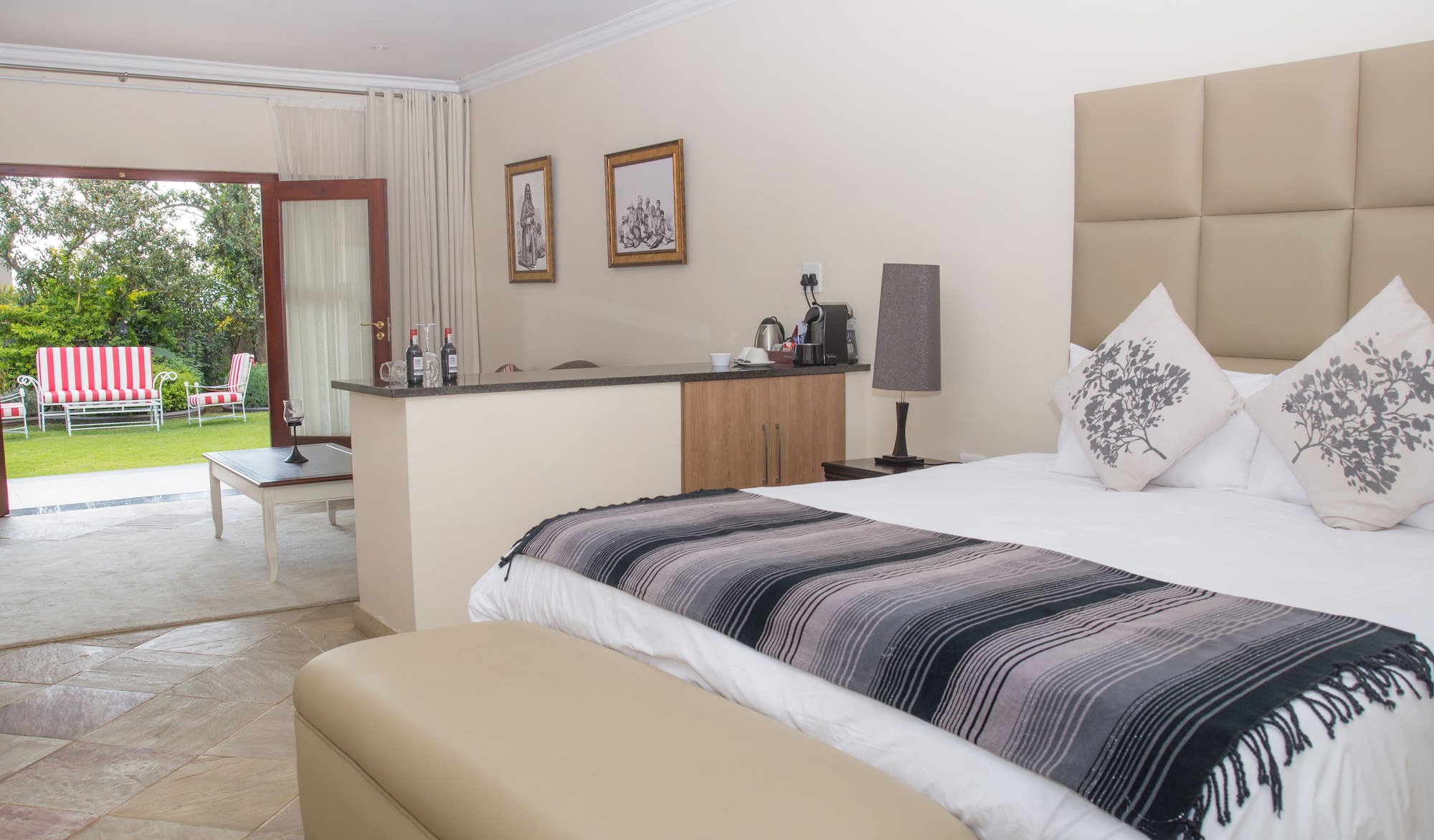 DELUXE, KING BED, POOL VIEW, SOFA, GROUND FLOOR