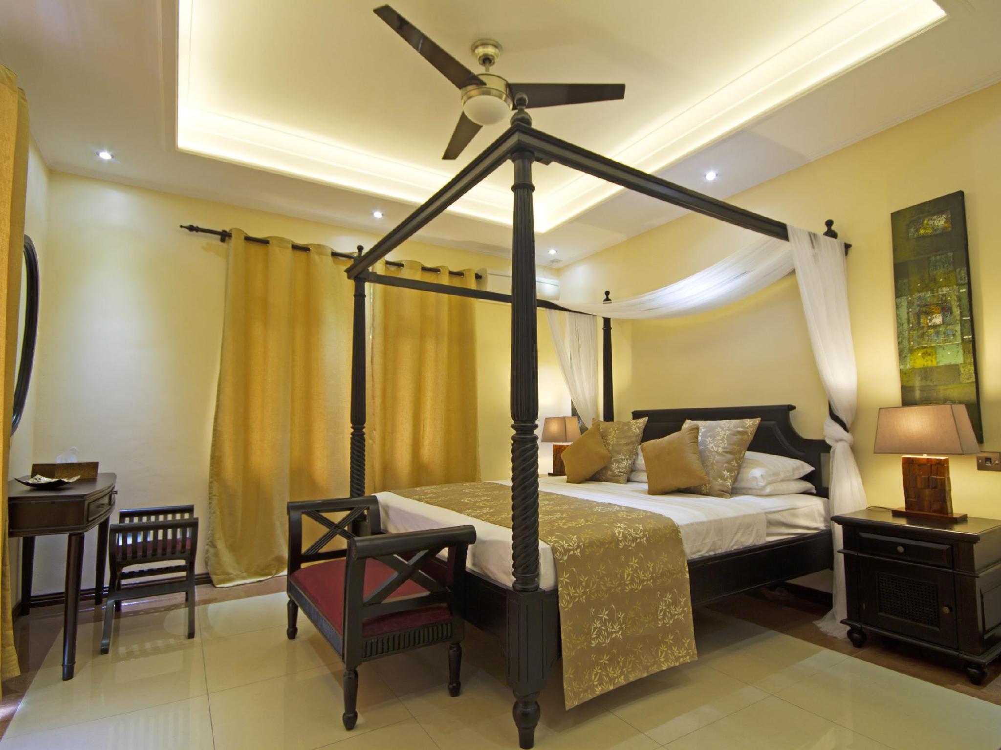 3 Bedrooms, Pool, Villa