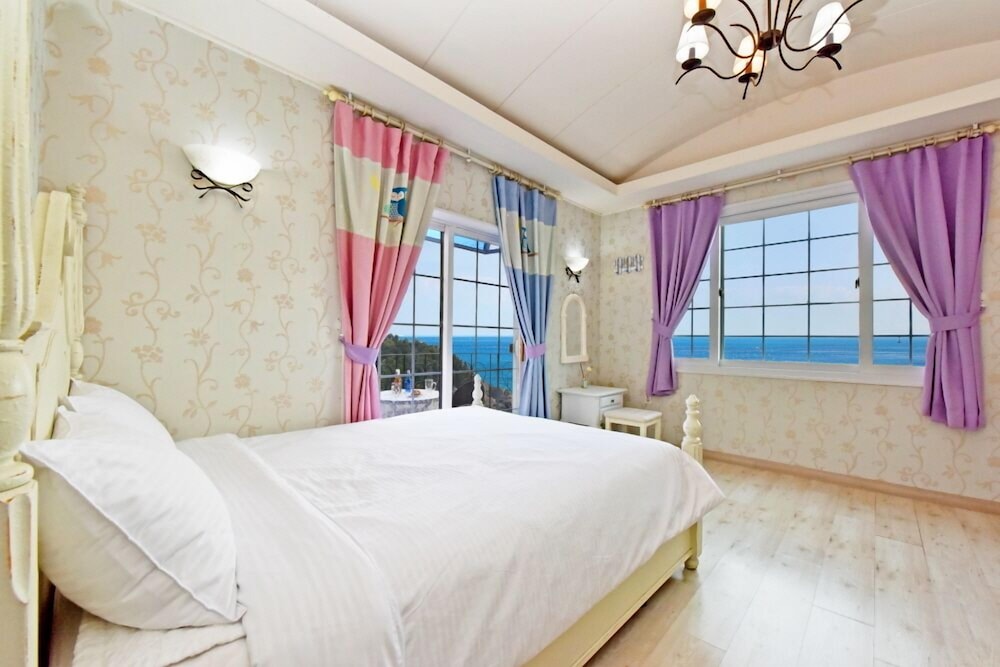 Namhae Bluemare Pension 20/50
