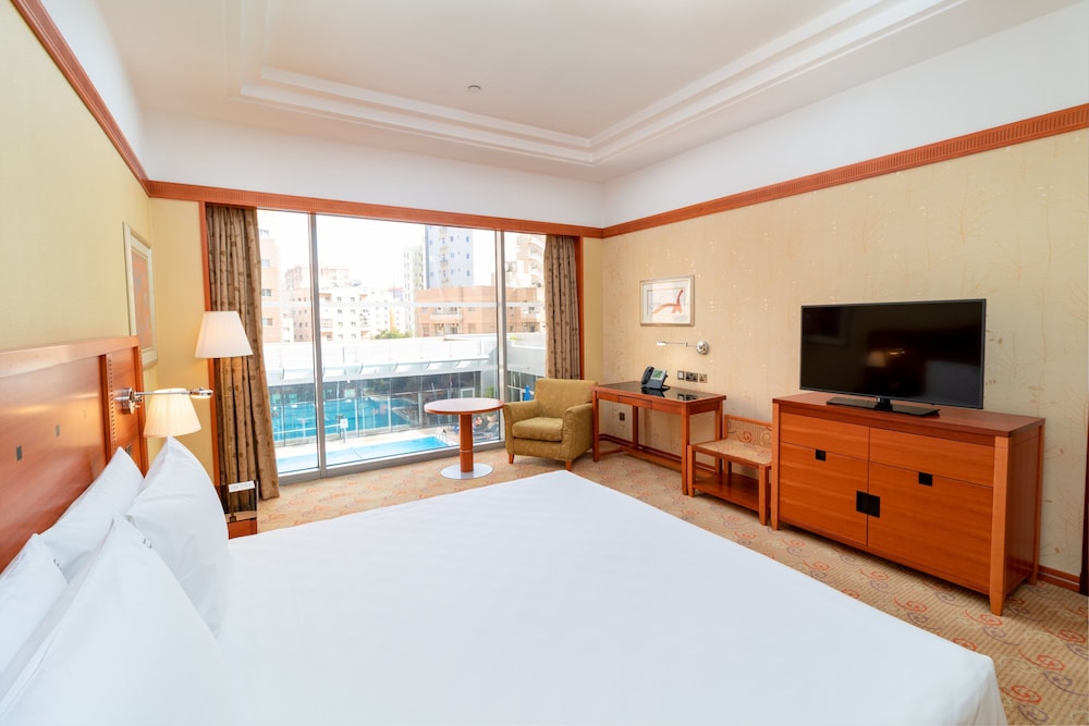 غرفة بريميوم بسرير فردي، Holiday Inn Kuwait 4/10