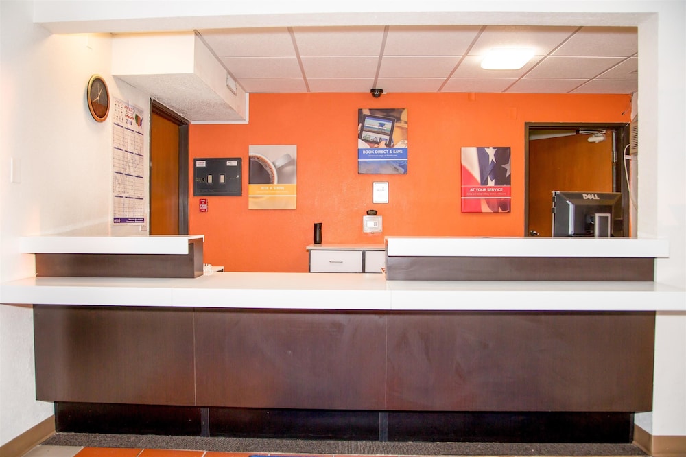 Lobby at Motel6 Omaha, NE, OMAHA - NE